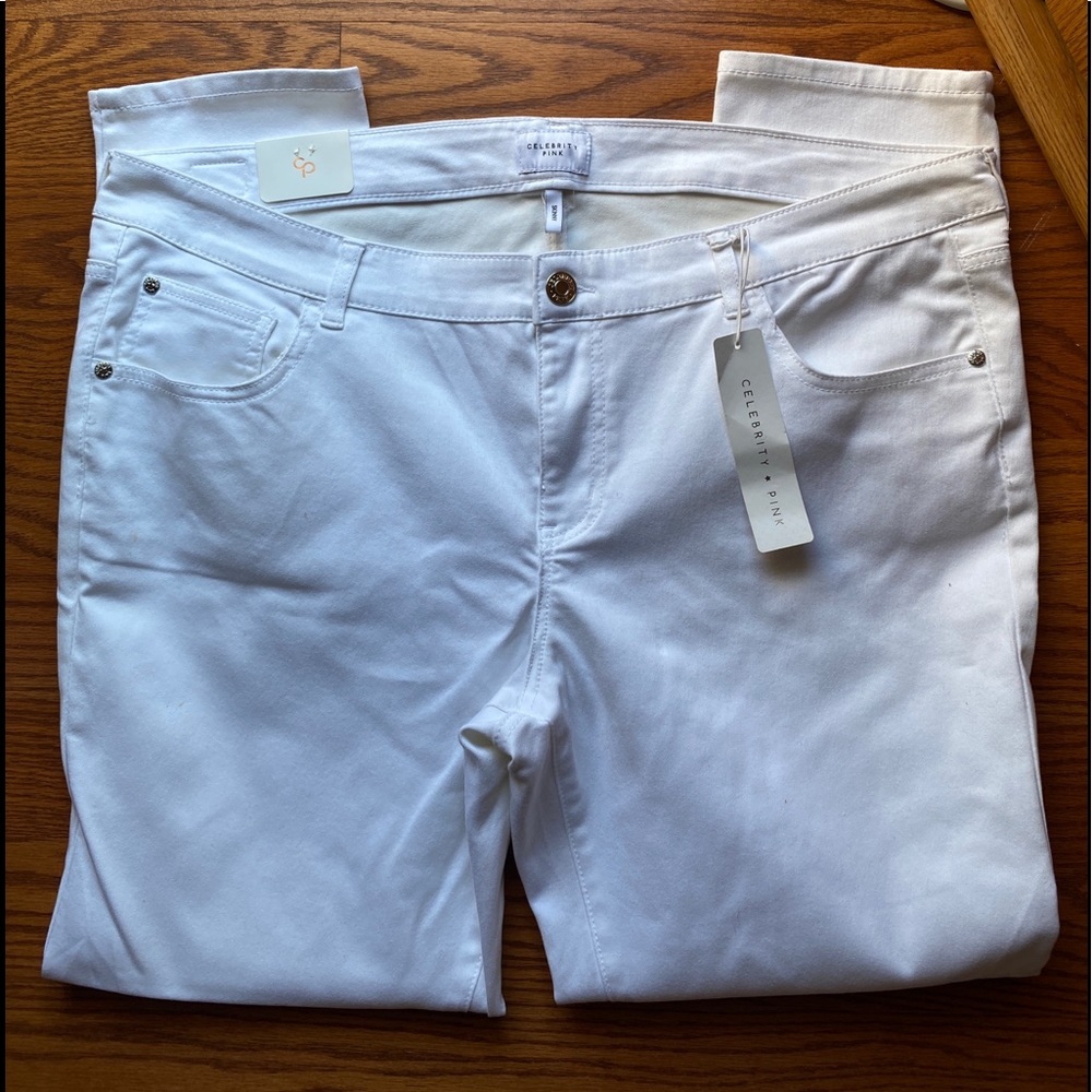NWT Celebrity Pink Plus Size “Dare You” Skinny Leg White Jeans Women’s Sz 20